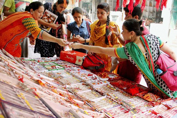 राखियां, मोदी राखी, कामधेनु राखी, PM modi Rakhi festival, rakhi festival