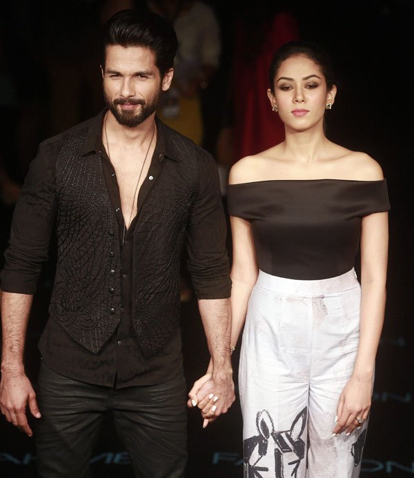 लेक्मे फैशन वीक, शाहिद कपूर, फैशन शो, मीरा यादव, मंदिर वेदी, mandira vedi, shahid kapoor, meera yadab, lakme fashion week