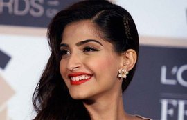 बीएमडब्ल्यू इंडिया ब्राइडल फैशन वीक, ब्राइडल इंडिया फैशन वीक, अबू जानी, संदीप खोंसला, सोनम कपूर, Sonam kapoor, fashion week, BMW India Bridal Fashion Week, BMWIBFW