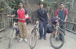 3 Pune Students, Students Kidnapped, Naxals, Students Chattisgarh, Aadrash Patil, Vilas Valake, Shrikirhna Shevale, पुणे के छात्र, छात्र अगवा, छात्रों का अपहरण, शांति संदेश, नक्‍सली, बीजापुर, साइकिल यात्रा, भारत जोड़ो, latest hindi news, hindi news, news in hindi