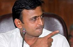 UP मिनिस्टर ने दी पत्रकारों को धमकी, कहा हम समाजवादी से हैं, गुस्सा आया तो औकात याद आ जाएगी