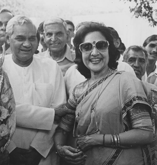 वैजयंती माला, वैजयंती माला जन्मदिन, बॉलीवुड, बॉलीवुड न्यूज़, मनोरंजन, VAIJANTI MALA, VAIJANTIMALA Happy Birthday, Bollywood, Entertainment News