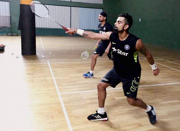 विराट कोहली, संगकारा, क्रिकेट, बैडमिंडन, कोलंबो, टीम इंडिया जीत, team india, badminton, virat kohli, kumar sangakkara, cricekt