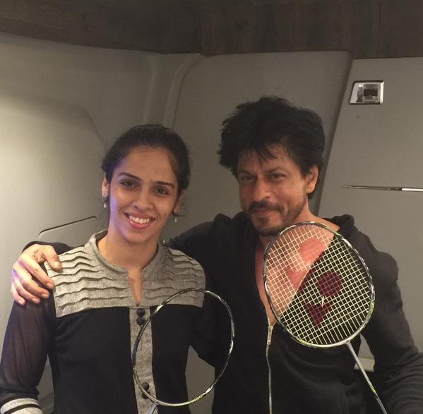 saina nehwal, king khan, dilwale, shahrukh khan, rohit shetty, krati senon, varun dhawan, सायना नेहवाल, शआहरुख खान, रोहित शेट्टी, दिवलाले, वरुण धवन