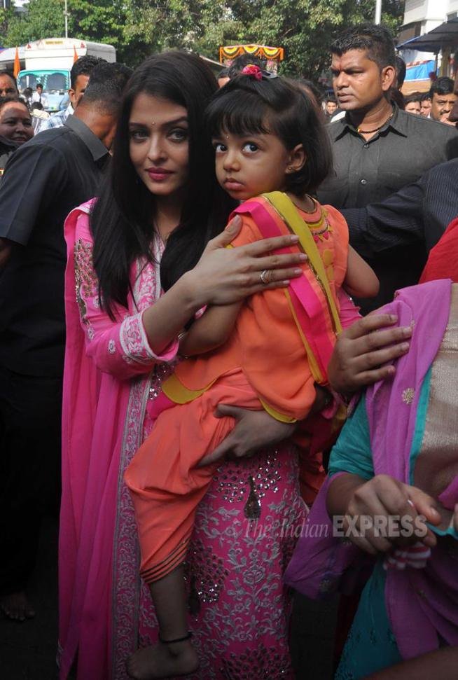 aishwarya rai bachchan, aishwarya rai, aishwarya rai daughter, aishwarya rai daughter aaradhya, aishwarya rai aaradhya, aishwarya rai bachchan daughter, aishwarya rai aaradhya, aaradhya bachchan, aishwarya rai family, aishwarya rai mother, aishwarya rai father, aishwarya rai news, aishwarya rai bachchan news, aishwarya rai films, aishwarya rai movies, aishwarya rai jazbaa, aishwarya rai bachchan jazbaa, jazbaa, jazbaa movie, ऐश्वर्या राय बच्चन, आराध्या बच्चन, ऐश्वर्या राय आराध्या, जज्बा, ऐश्वर्या राय बच्चन सिद्धिविनायक मंदिर, सिद्धिविनायक मंदिर, बॉलीवुड, बॉलीवुड न्यूज़, मनोरंजन