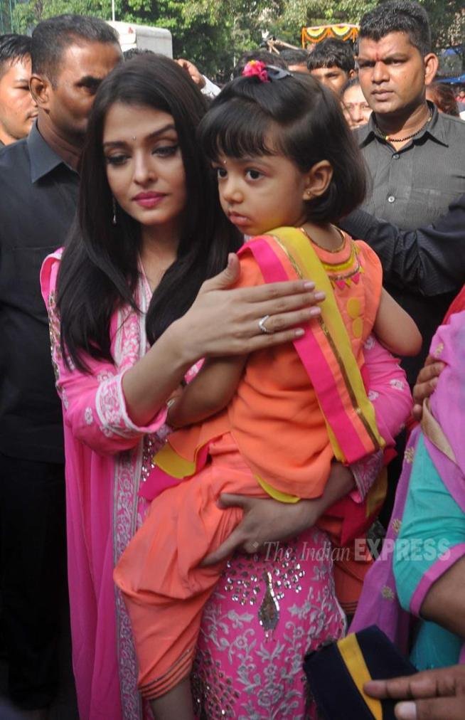 aishwarya rai bachchan, aishwarya rai, aishwarya rai daughter, aishwarya rai daughter aaradhya, aishwarya rai aaradhya, aishwarya rai bachchan daughter, aishwarya rai aaradhya, aaradhya bachchan, aishwarya rai family, aishwarya rai mother, aishwarya rai father, aishwarya rai news, aishwarya rai bachchan news, aishwarya rai films, aishwarya rai movies, aishwarya rai jazbaa, aishwarya rai bachchan jazbaa, jazbaa, jazbaa movie, ऐश्वर्या राय बच्चन, आराध्या बच्चन, ऐश्वर्या राय आराध्या, जज्बा, ऐश्वर्या राय बच्चन सिद्धिविनायक मंदिर, सिद्धिविनायक मंदिर, बॉलीवुड, बॉलीवुड न्यूज़, मनोरंजन