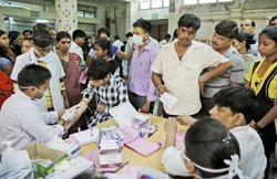 बुखार से तपती व्यवस्था को हाई कोर्ट का नोटिस