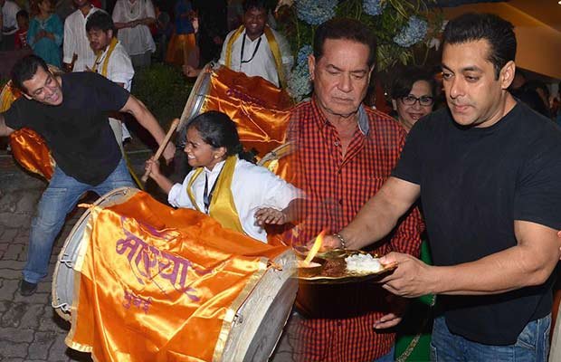 Video: सलमान ने धूमधाम से किया गणेश जी का विसर्जन, ढोल नगाड़ों पर खूब थिरके दबंग