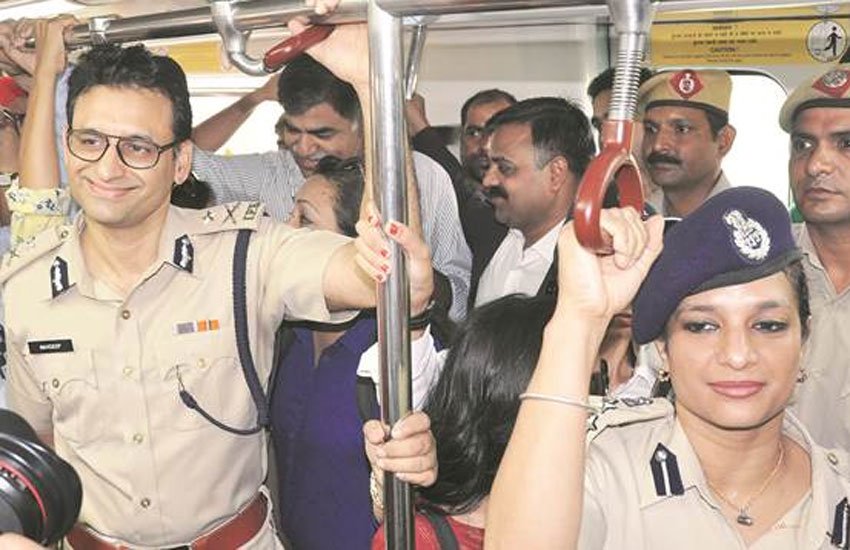 gurgaon, gurgaon commissioner, gurgaon joint commissioner, bharti arora, navdeep singh virk, rape case, rape, gurgaon cops, gurgaon police, latest news, gurgaon news, गुड़गांव, पुलिस कमिश्‍नर नवदीप सिंह विर्क, ज्वाइंट कमिश्नर भारती अरोड़ा, रेप केस, हरियाणा डीजीपी, शिकायत