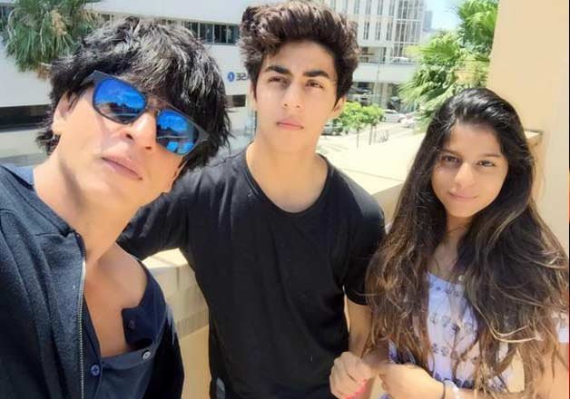shahrukh khan, gauri khan, aryan, suhana, abram, true love