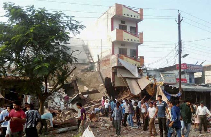 jhabua, jhabua blast, jhabua explosives, jhabua manhunt, jhabua restaurant, jhabua tollm madhya pradesh blast, madhya pradesh news, india news, झाबुआ, झाबुआ ब्लास्ट, शिवराज सिंह चौहान