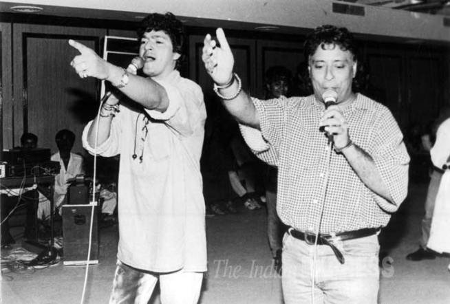 आदेश श्रीवास्तव, आदेश श्रीवास्तव निधन, आदेश श्रीवास्तव की मौत, म्यूजिक डायरेक्टर आदेश श्रीवास्तव, आदेश श्रीवास्तव म्यूजिक कम्पोजर, चलते चलते, बाबुल, बागवान, कभी खुखी कभी गम, राजनीति, बॉलीवुड, बॉलीवुड न्यूज़, मनोरंजन, aadesh shrivastava, aadesh shrivastava death, aadesh shrivastava dies, aadesh shrivastava passed away, aadesh shrivastava cancer, music director aadesh shrivastava, aadesh shrivastava cancer death, aadesh shrivastava news, entertainment news, Bollywood