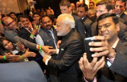 आयरलैंड में बोले मोदी: अब भारतीय सीना तानकर आंख मिलाकर बातें करने लगे हैं