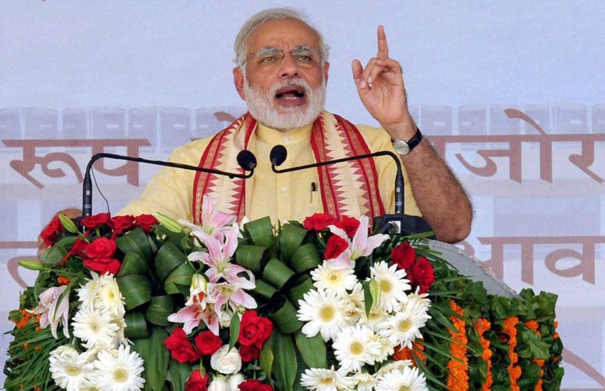 नरेंद्र मोदी के चंडीगढ़ दौरे पर सेक्टर-25 स्थित शवदाह गृह को जाने वाली सड़क को बंद कर देने से यहां शवों के अंतिम संस्कार भी नहीं हो पाए। (पीटीआई फोटो)