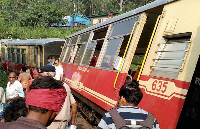 ट्वॉय ट्रेन हादसे में दो ब्रितानी पर्यटकों की मौत