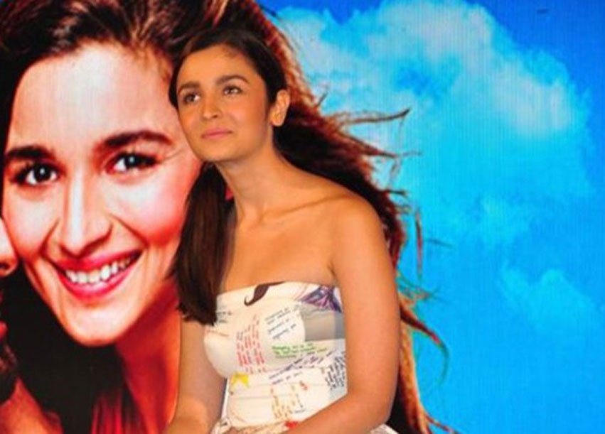 alia bhatt, alia bhatt news, alia bhatt films, alia bhatt movies, alia bhatt hit films, alia bhatt dating, alia bhatt boyfriend, alia bhatt songs, alia bhatt shaandaar, alia bhatt shahid kapoor, shaandaar, shahid kapoor, varun dhawan, sidharth malhotra, Bollywood, Entertainment News, आलिया भट्ट, करियर, आलिया असफल, आलिया भट्ट डर, बॉलीवुड, बॉलीवुड न्यूज़, मनोरंजन