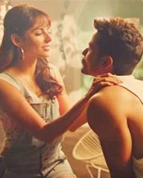 Film Review : भाग जॉनी