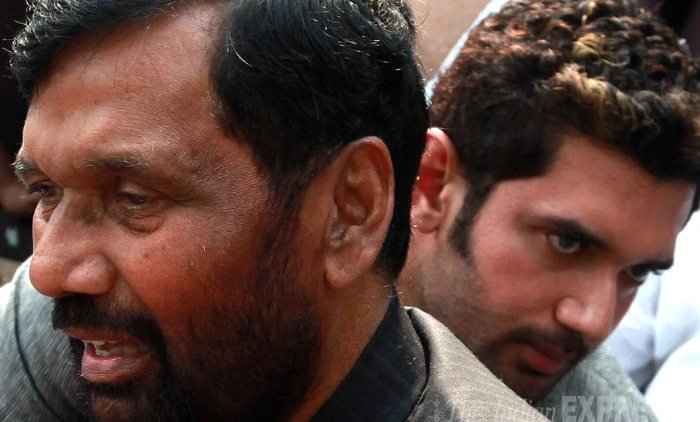 चिराग पासवान ने कहा, ‘‘हम नाराज नहीं है लेकिन निश्चित तौर पर पार्टी में चिंताएं हैं। हम स्तब्ध थे। आग लगे बिना धुंआ नहीं उठता है।’’ (एक्सप्रेस फोटो)