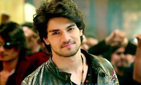 salman khan, hero, sooraj pancholi, athiya shetty, sooraj athiya hero, hero releases, hero release, hero 2015, hero filmy friday, entertainment news, सलमान खान, सूरज पंचोली, अतिया शेट्टी, हीरो, फिल्म हीरो, हीरो रिलीज़, बॉलीवुड, बॉलीवुड न्यूज़, मनोरंजन