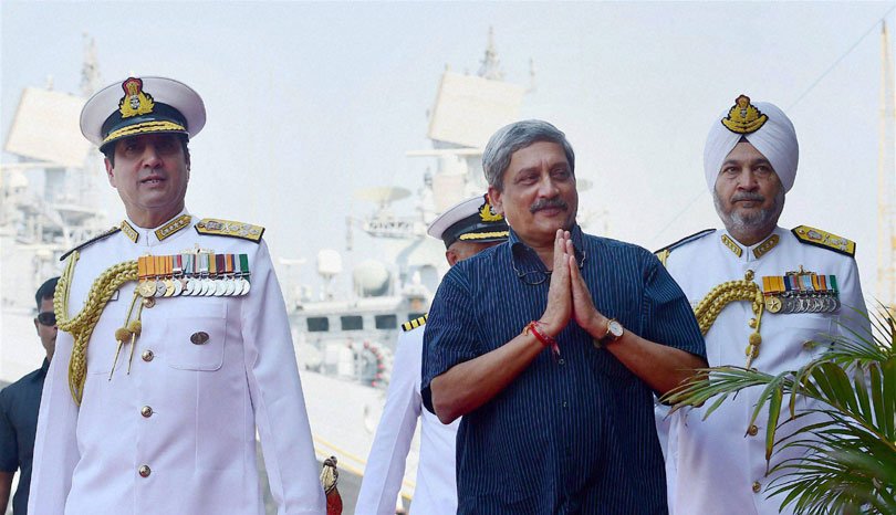 रक्षा मंत्री मनोहर पर्रिकर ने कहा कि देश चाहता है कि जवान दुश्‍मनों का खात्‍मा करें।
