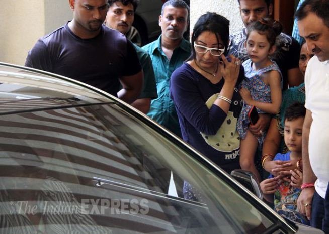 sanjay dutt, sanjay dutt pics, maanyata dutt, Iqra dutt, Shahraan dutt, sanjay dutt pics, sanjay, sanjay dutt leaves for jail, sanjay pics, sanjay dutt maanyata dutt, entertainment news