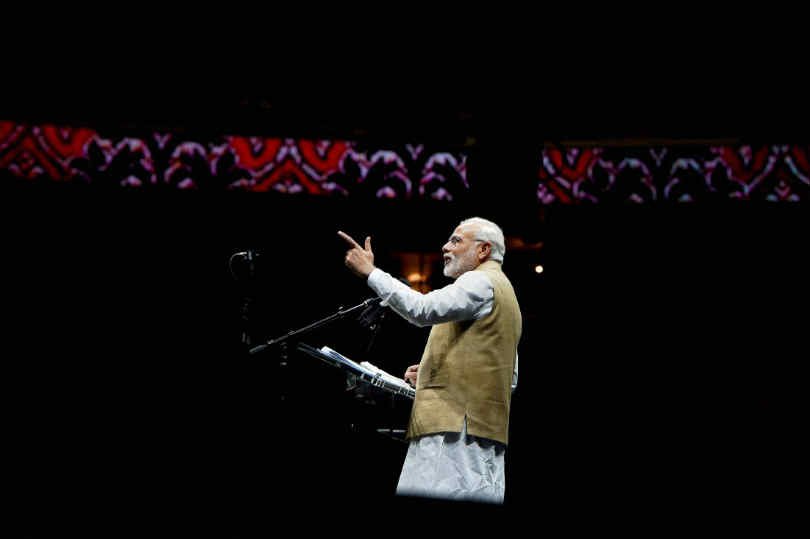 आतंकवाद को परिभाषित करने के बारे में संयुक्त राष्ट्र में एक प्रस्ताव बहुत लम्बे समय से लंबित होने का जिक्र करते हुए मोदी ने कहा कि संयुक्त राष्ट्र में अभी तक आंतकवाद को परिभाषित नहीं किया गया है । अगर आतंकवाद की परिभाषा तैयार करने में इतने वर्ष लगेंगे तो इससे निपटने में कितने वर्ष लगेंगे। (फोटो-पीटीआई)