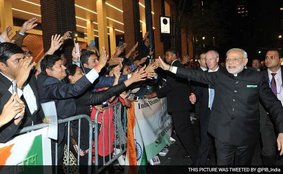 Narendra Modi, Narendra Modi in US, New York, United States, United Nations General Assembly, Silicon Valley, Barack Obama, Nawaz Sharif facebook, google, apple, नरेंद्र मोदी, अमेरिका में नरेंद्र मोदी, मोदी अमेरिका दौरा, अमेरिका, भारत, सिलिकॉन वैली, संयुक्त राष्ट्र सम्मेलन, बराक ओबामा, अमेरिका के राष्‍ट्रपति, नवाज शरीफ, फेसबुक, गूगल, एप्‍पल, भारत अमेरिका संबंध