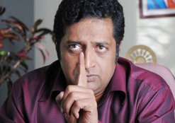 प्रकाश राज, सिंघम, दबंग-2, रेडी, बॉलीवुड, मनोरंजन, Prakash Raj, Mahesh Babu, Telangana village, actor Mahesh Babu, Prakash Raj , Singham, bhag milkha bhag, Dabangg, Telangana Mahbubnagar district village Kondarediplle