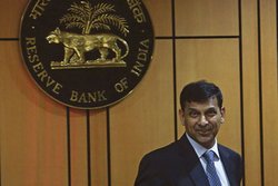 RBI:बैंक प्रणाली के लिहाज से महत्वपूर्ण हैं ICICI और SBI बैंक
