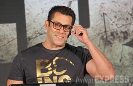 सलमान खान, सलमान खान जींस, सलमान खान जूता, Salman Khan, Salman Jeans, Salman Khan Shoes, Bollywood, Entertainment News