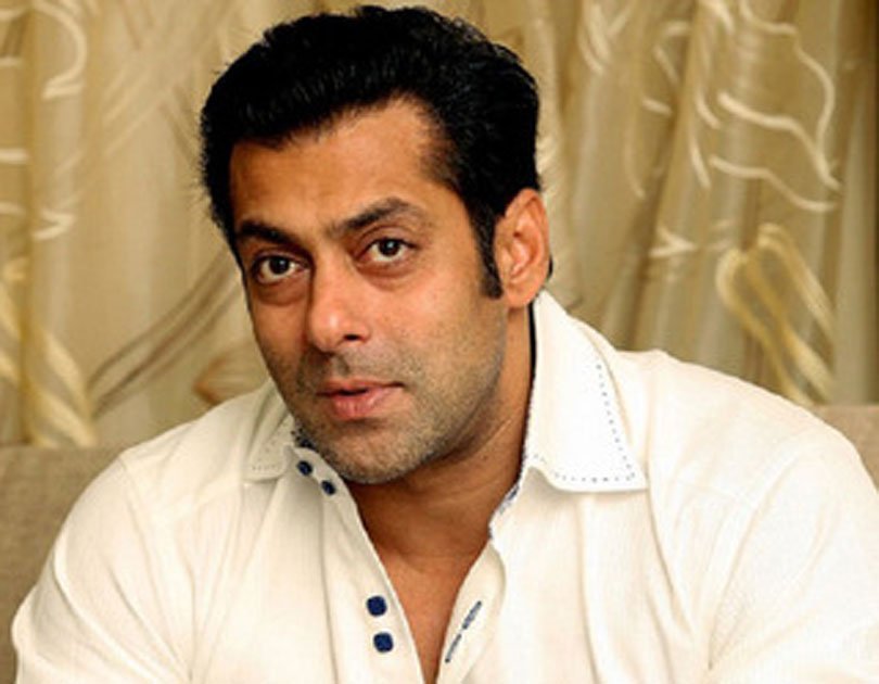 सलमान खान, सलमान खान जींस, सलमान खान जूता, Salman Khan, Salman Jeans, Salman Khan Shoes, Bollywood, Entertainment News