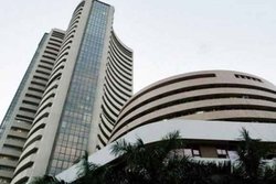 2600 के नीचे आया सेंसेक्स, कारोबार बंद होने तक 700 अंक हुआ कम