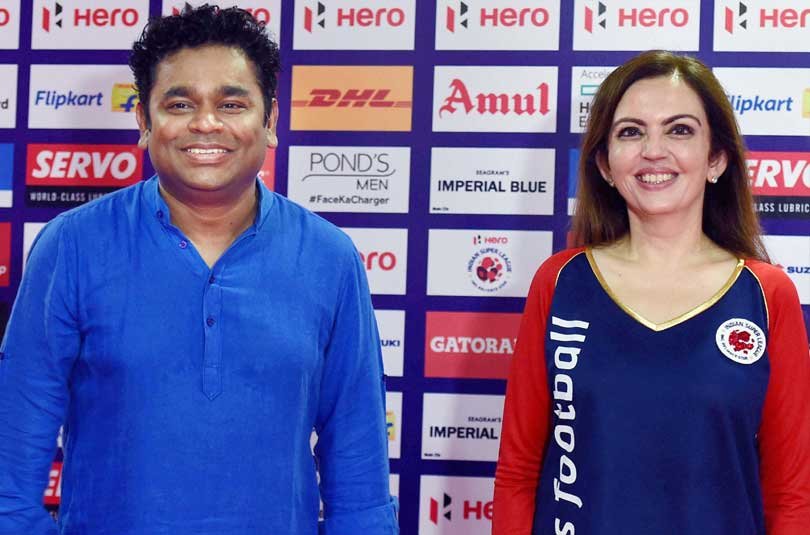 चेन्नई के जवाहर लाल नेहरू स्टेडियम में हालांकि शाम का आकर्षण रहमान का राष्ट्रगान पेश करना रहा। (पीटीआई फोटो)