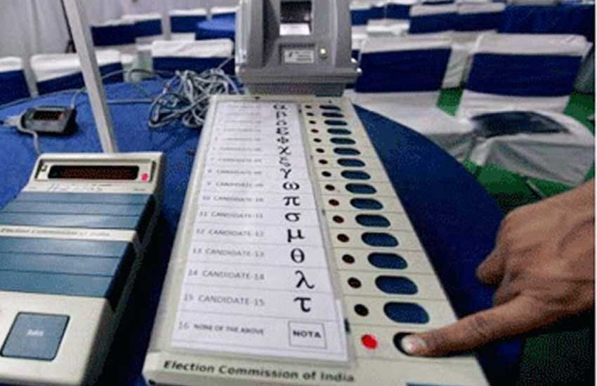 Bihar polls 2015, bihar elections, bihar voting, 12 october voting day, narendra modi, amit shah, bjp, nitish kumar, chief minister nitish kumar, lalu prasad yadav, RJD, NDA, Bihar, बिहार चुनाव 2015, बिहार विधानसभा चुनाव, बिहार वोटिंग कल, 12 अक्तूबर वोटिंग का दिन, नरेंद्र मोदी, अमित शाह, भाजपा, बीजेपी, नीतीश कुमार, लालू प्रसाद यादव, आरजेडी, एनडीए, बिहार, समस्तीपुर, बेगूसराय, खगड़िया, भागलपुर, बांका, मुंगेर, लखीसराय, शेखपुरा, नवादा, जमुई