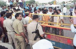 दादरी कांड की रिपोर्ट में ‘गोमांस’ का ज़िक्र नहीं