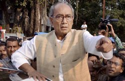 दिग्विजय सिंह ने पूछा- मुस्लिम कैदी ही जेल से क्‍यों भागते हैं, हिंदू क्‍यों नहीं, एनआईए पता लगाए