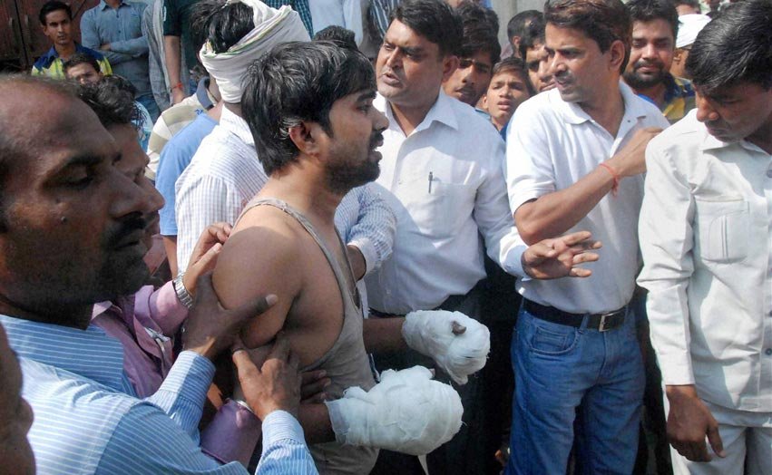 dalit, dalit killing, faridabad, faridabad latest news, dalit killing Photos, news in hindi, hindi news, sunperh, dalit home on fire, dalit family fire, ballabhgarh, haryana, haryana news, dalit family, india news, दलित, दलित हत्या, फरीदाबाद, राजनाथ सिंह
