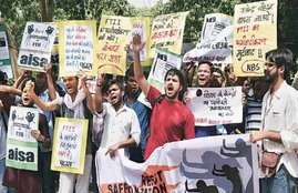 FTII, FTII Rioting case, Police, Police notices, Pune, Gajendra Chauhan