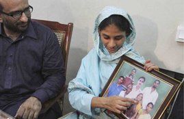 geeta, geeta deaf mute girl, geeta india return, geeta family in india, geeta stranded in pakistan, geeta indian in pakistan, geeta latest news, geeta news in hindi, geeta pakistan story, pakistan, india, geeta in pakistan, edhi foundation, india pakistan relationship, geeta pakistan ngo, mea india, abdul basit, vikas swarup, nation news, india news, latest news, गीता, पाकिस्तान से भारत वापसी, डेढ़ दशक बाद लौटेगी, एदि फाउंडेशन