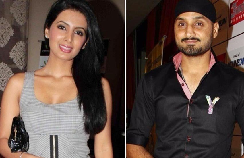 harbhajan singh, harbhajan singh wedding, harbhajan singh geeta basra, geeta basra wedding, harbhajan singh marriage, Singer Mika Singh, Mika Singh, harbhajan singh news, harbhajan singh cricket, geeta basra news, bhajji wedding, bhajji marriage, हरभजन सिंह, गीता बसरा, हरभजन सिंह शादी, एक्ट्रेस गीता बसरा, सिंगर मीका, मीका सिंह, बॉलीवुड, बॉलीवुड न्यूज़, मनोरंजन, खेल, क्रिकेट