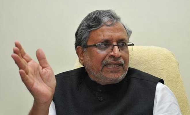 सुशील मोदी का नीतीश पर वार, कहा- बिहार में फलफूल रहा शराब का कारोबार, नहीं सुरक्षित महिलाएं