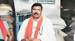 Bihar Polls: वोट नहीं देने पर BJP कैंडिडेट के भाई ने कर डाली अपने ही ड्राइवर की धुनाई