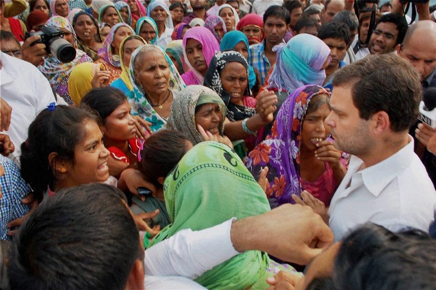 राहुल ने कहा, ‘‘प्रधानमंत्री, राज्य के मुख्यमंत्री और पूरी भाजपा और संघ का यही रूख है। उनका रुख है कि यदि कोई कमजोर है तो उसे दबाया जा सकता है। आपने जो देखा है वह इसी रुख का परिणाम है।’’(पीटीआई फोटो)