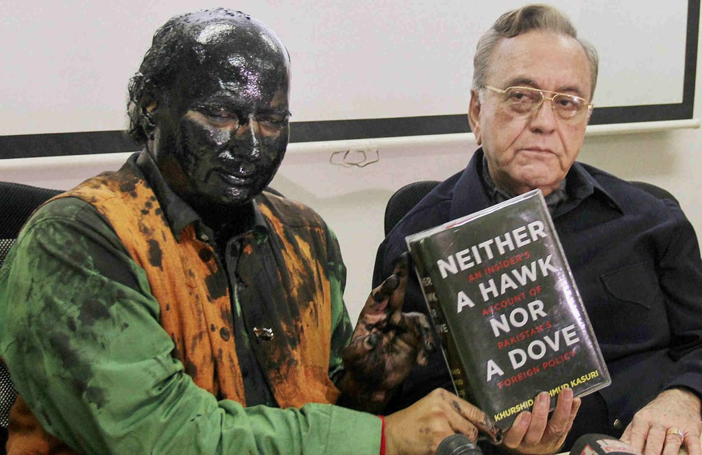 Shiv sena, Sudheendra Kulkarni, Kurshid Mahmud Kasuri, Kasuri Book