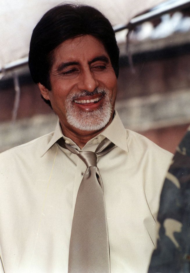 अपनी दमदार आवाज और अभिनय के दम पर दर्शकों को दीवाना बनाने और हिन्दी फिल्म इंडस्ट्री के 'शहंशाह' कहे जाने वाले अमिताभ बच्चन को अपने करियर के शुरुआती दिनों में वह दिन भी देखना पड़ा था, जब उनकी आवाज को लोगों ने नकार दिया था।
