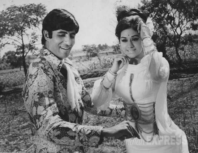 amitabh bachchan, happy birthday amitabh bachchan, amitabh bachchan 73 years, amitabh bachchan 74 years, amitabh bachchan pics, rare pictures, big b, entertainment, bollywood, अमिताभ बच्चन, अमिताभ बच्चन जन्मदिन, अमिताभ बच्चन फोटो, बॉलीवुड, बॉलीवुड न्यूज़, मनोरंजन