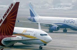 हवाई यात्रा करने वालों की जेब होगी ढीली, स्पाइसजेट और इंडिगो की टिकटों के बढ़ंगे दाम