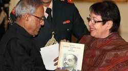 अनीता बोस नेताजी मेरे परिवार की संपत्ति नहीं बल्कि देश की धरोहर हैं