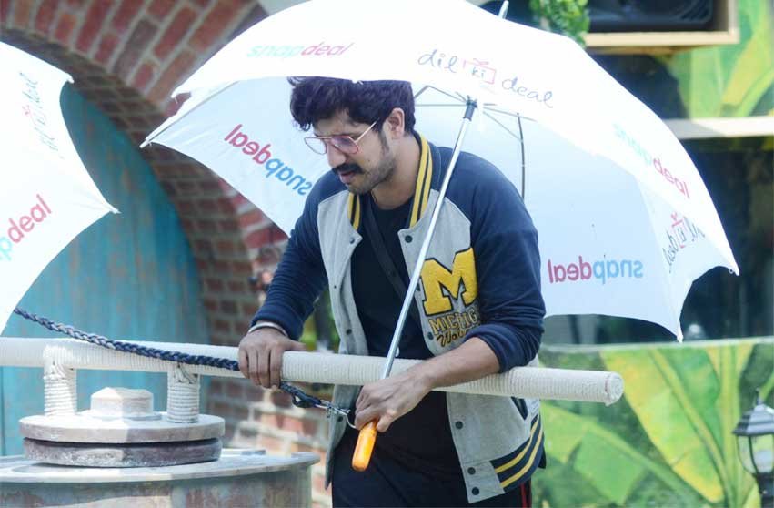 Bigg Boss 9, Bigg Boss 9 latest news, Mandana Karimi, bigg boss 9 news in hindi, bigg boss double trouble, Bigg Boss 9 photos, bigg boss 9 latest photos, Salman Khan, bigg boss 9 day 10, bigg boss 9 day 10 rescap, lagaan task, bigg boss 9 lagaan task, Rochelle, Television, bollywood, entertainment news, बिग बॉस 9, बिग बॉस 9 डबल ट्रबल, मंदाना, टीवी शो बिग बॉस 9, सलमान खान, बॉलीवुड, मनोरंजन