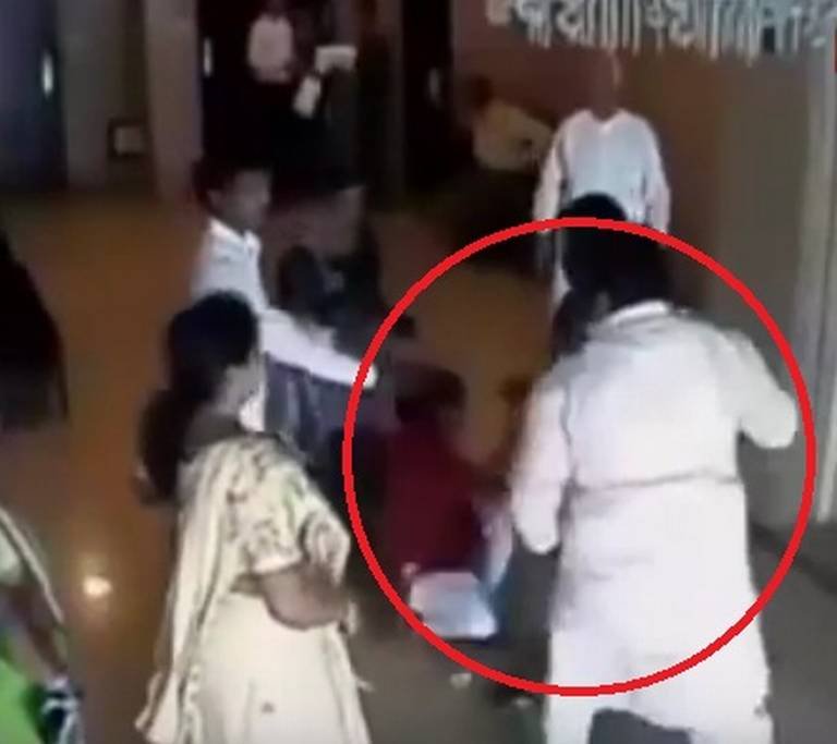 Video: भाजपा नेता ने महिला कॉरपोरेटर को लातों से पीटा, CCTV से सामने आई बात